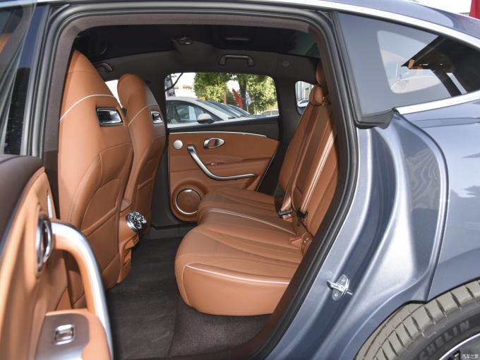 2024 Ora Cat EV Car Grand Cat Iluminación Cat Versión de noche oscura 555km 204HP 9